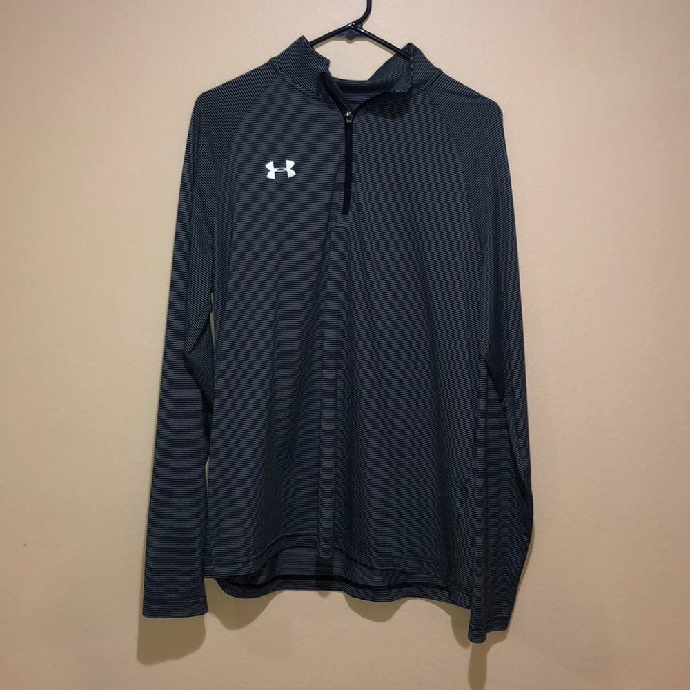 Large Under Armour Quarter Zip pullover sweatshirt
